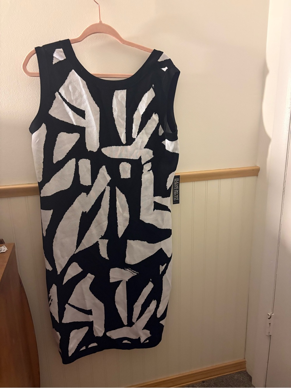 New York & Company Women’s XL Black & White Abstract Sleeveless Dress